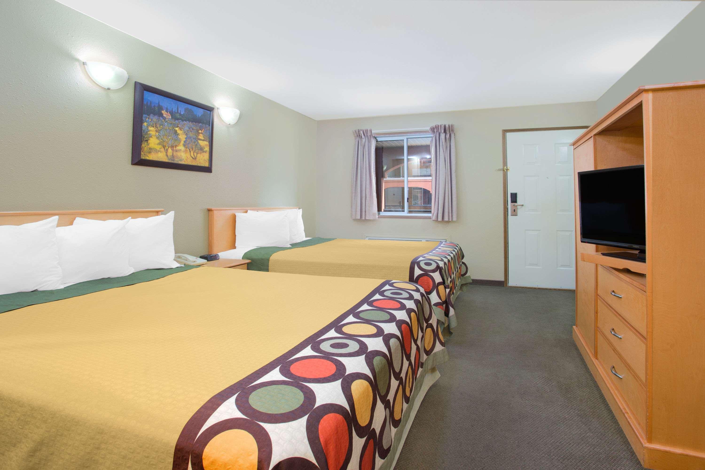 Park Inn By Radisson Osoyoos Ngoại thất bức ảnh