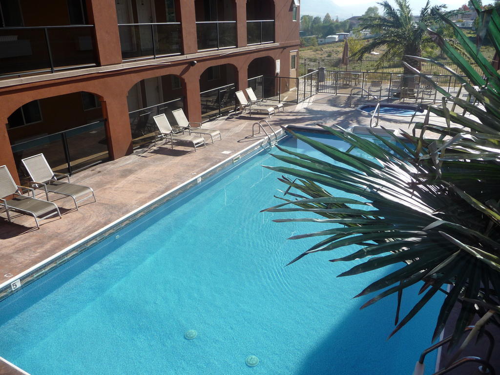 Park Inn By Radisson Osoyoos Ngoại thất bức ảnh