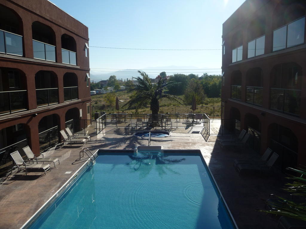 Park Inn By Radisson Osoyoos Ngoại thất bức ảnh
